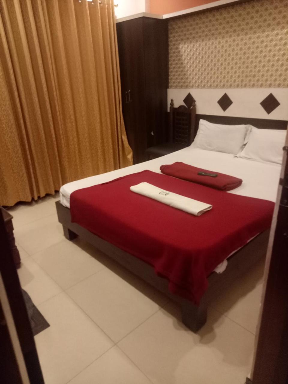 Hotel Sangeeth Lodging 迈索尔 外观 照片